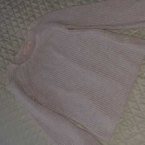 Thick and heavy grey loft sweater